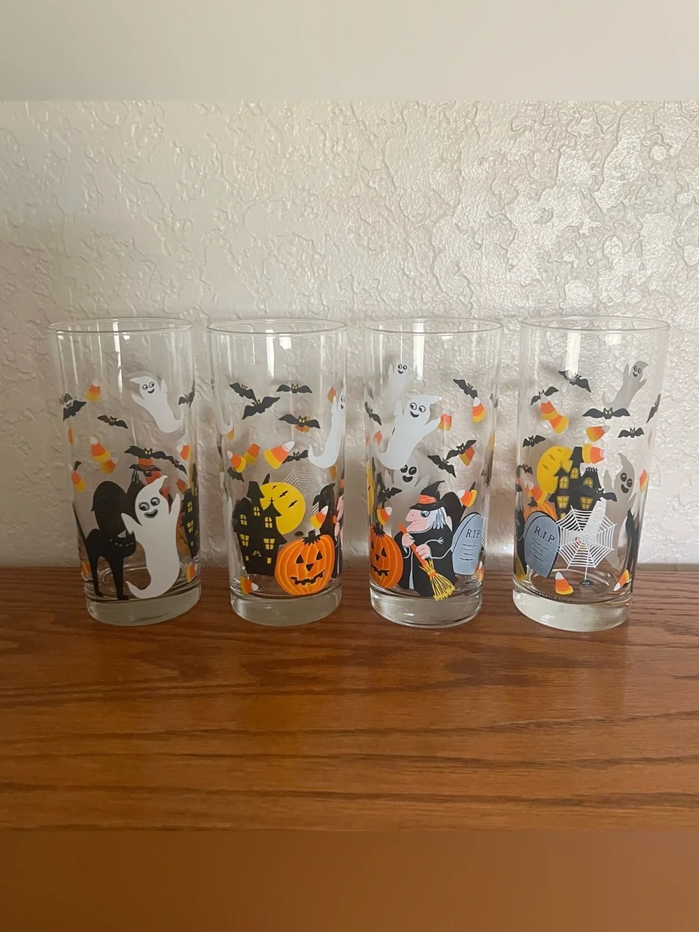 Set of 4 Rare Vintage Culver SpookyTown Halloween Glasses